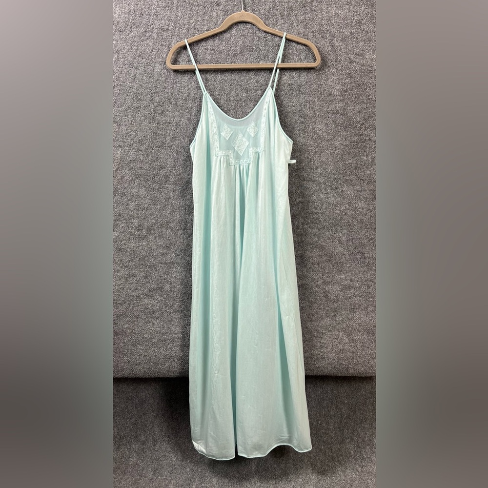 Val Mode Dress Lingerie Women Size L Light Blue Nightgown Shiny Silky VINTAGE - Picture 1 of 11